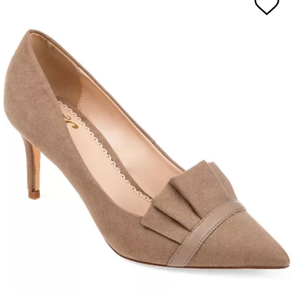 Journee Collection Shoes - Journee Collection Marek Pointed-toe Pumps Taupe -8.5